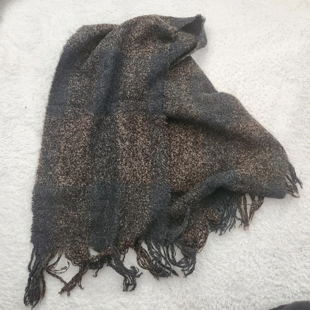 Kenneth Cole New York Scarf Plaid Boucle Knit Fringe Charcoal‎ Brown Grey Mens